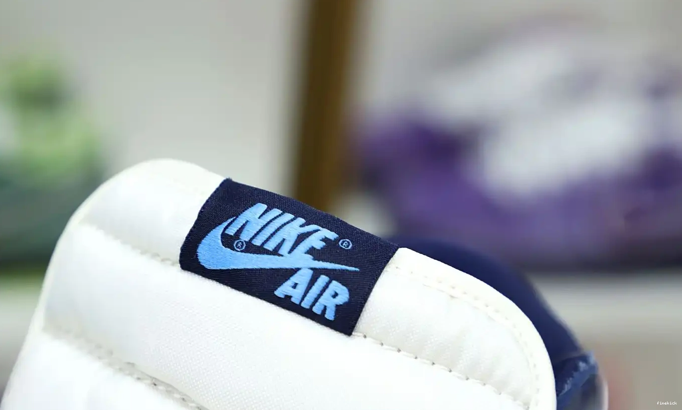 1 HIGH RETRO AIR OG 'OBSIDIAN' JORDAN 0521
